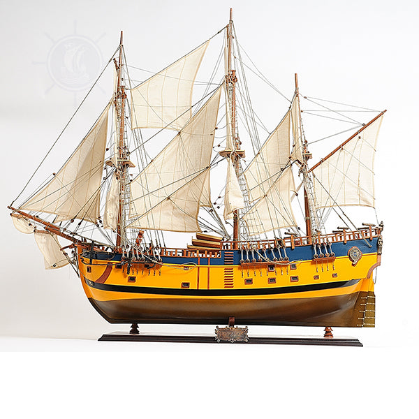 HMS ENDEAVOUR PAINTED | High-quality | Fully Assembled Wooden Ship Models For Wholesale